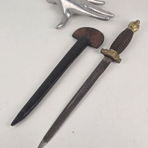 Espadín Histórico Militar o Policial Uruguayo con Funda - imagen 1
