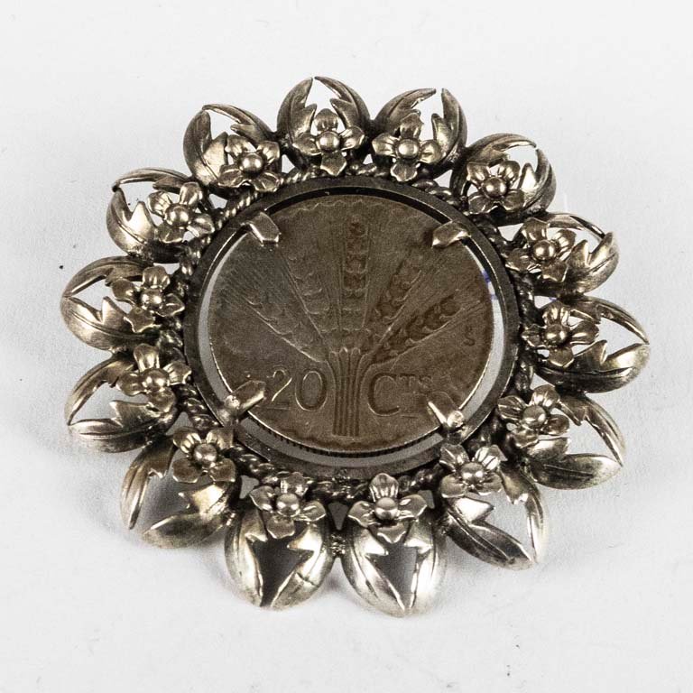 Lote anterior: Dije de plata con moneda - Accesorio de alta calidad