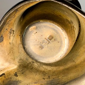 Tintero Art Nouveau de Metal con Figura de Dama Recostada - imagen 4