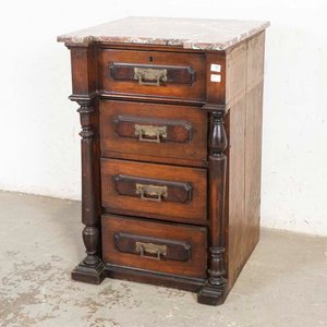 Lote anterior: Cajonero Colonial de Nogal con Tapa de Mármol y Cuatro Cajones