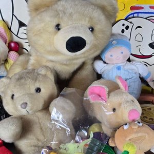 Gran Lote de Juguetes Vintage: Autos, Peluches y Figuras - imagen 5