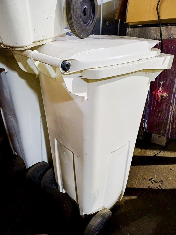 Contenedor de Residuos Blanco 120 Litros con Ruedas