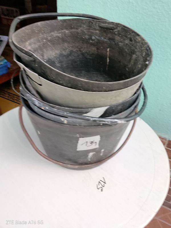 Item 889946 - Image 0