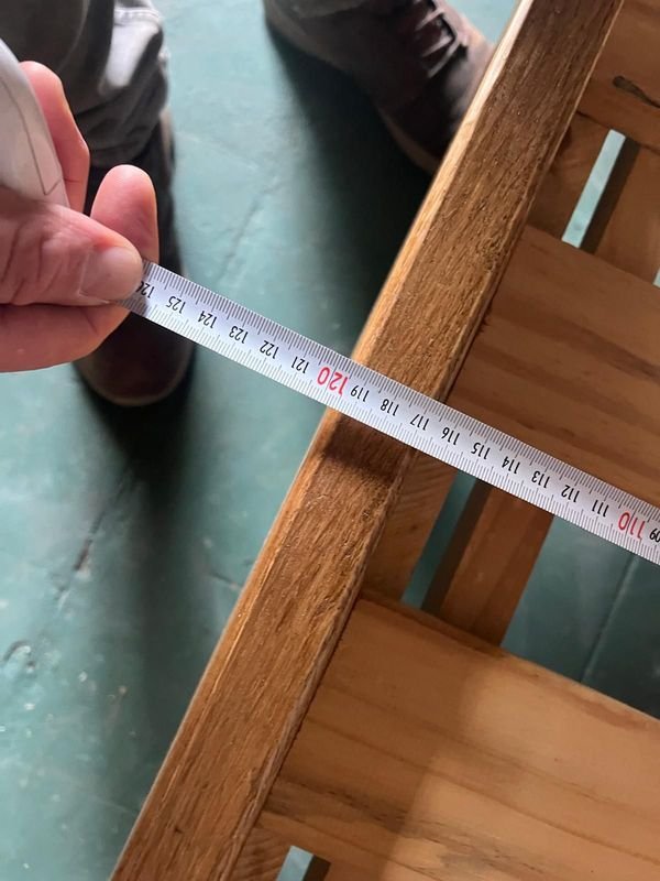 Cama de Plaza y Media de Madera con Elástico