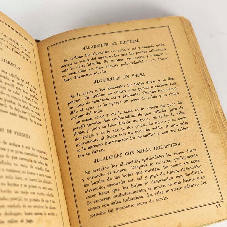 Libro de cocina: Nuevo Tratado de Arte Culinario El Gorro Blanco por M. Dumont, Montevideo 1947 - imagen 2