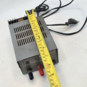 Fuente de Alimentación Regulada Uni-Comm 13.8V 5A - imagen 2