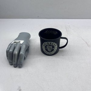 Lote siguiente: Taza Metálica Negra Guinness con Publicidad y Litografía Original