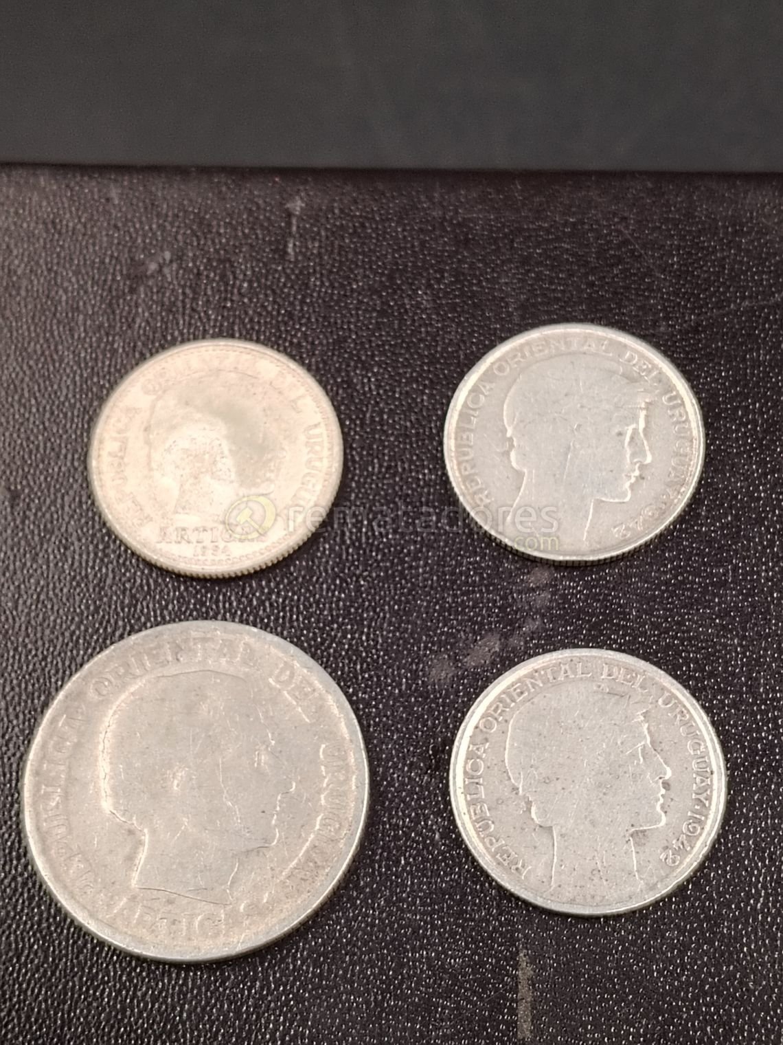 Lote de 4 Monedas Uruguayas Antiguas