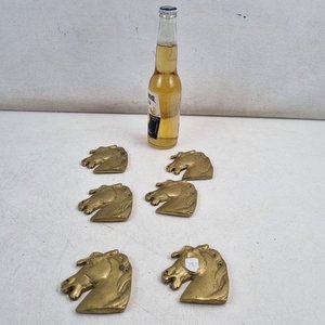 Conjunto de 6 Apliques en Bronce con Diseño de Cabeza de Caballo - imagen 2