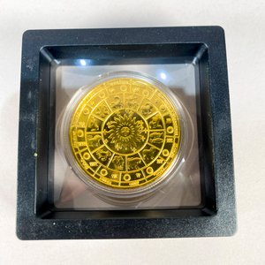 Moneda Coleccionable Aries Dorada con Estuche Zodiacal - imagen 2