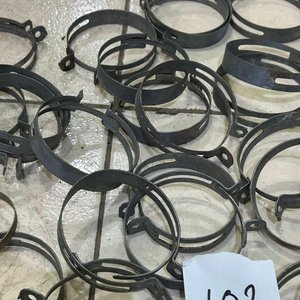 Lote siguiente: Lote de Abrazaderas de Cremallera Metálicas Variadas