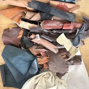 Gran Lote de Recortes de Cuero: Variedad de Texturas y Colores - imagen 5