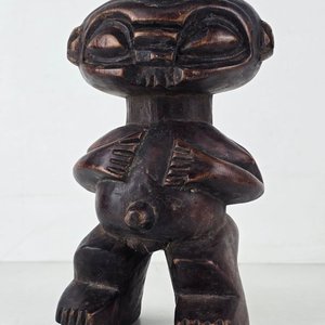 Estatua Pigmeo de Camerún en Madera Oscura - imagen 2