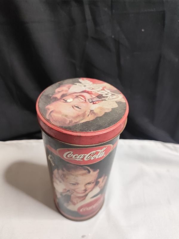 Lote siguiente: Colección de Miniaturas de Coca-Cola