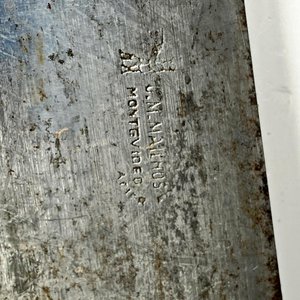 Cuchillo de Acero J.M. Mailhos Cazador a la Punta, Cabo de Baquelita Negra - imagen 3