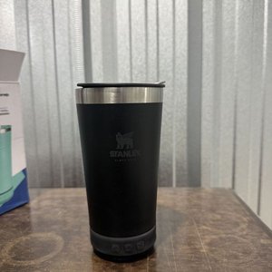 Vaso Térmico Negro "The Stay Chill" con Altavoz Integrado y Tapa Hermética - imagen 3