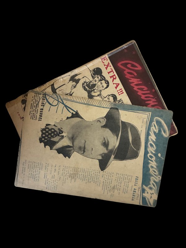 Lote de Revistas Cancionera de 1945 y 1946 con Tangos y Fotos