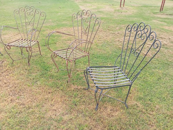 Sillas de hierro antiguas para decoración - imagen 8