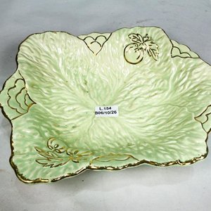 Lote anterior: Centro de Porcelana Inglesa Verde con Hojas y Bordes Dorados - 23 cm