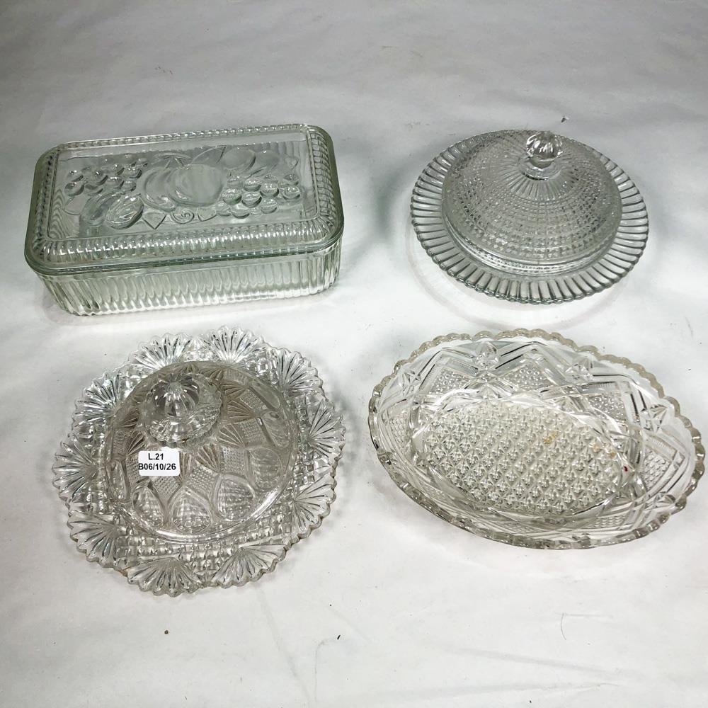 Centro de mesa con tapa y mantequeras de cristal tallado
