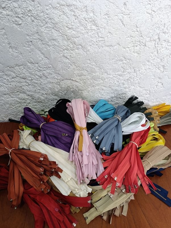 Lote anterior: Zippers Varios en Colores