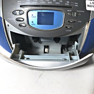 Dos Radios Portátiles con CD: "Punktal" y "National Star" - imagen 2
