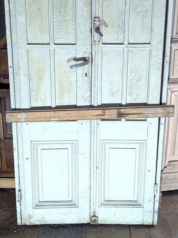 Puerta antigua con características únicas - imagen 7
