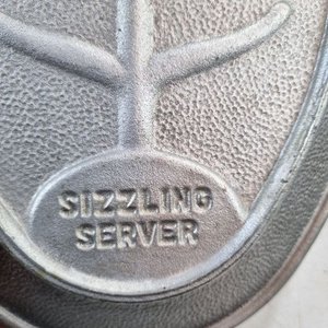 Set de 6 Piezas de Aluminio: Sartén, Asadera con Tapa y Bandejas 'Sizzling Server' - imagen 4