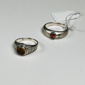 Lote siguiente: Dos Anillos de Plata 925 con Piedras