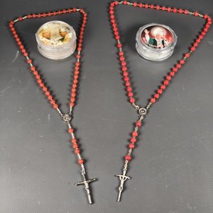 Lote anterior: Dos Rosario Perfumados del Vaticano, Procedencia Italiana