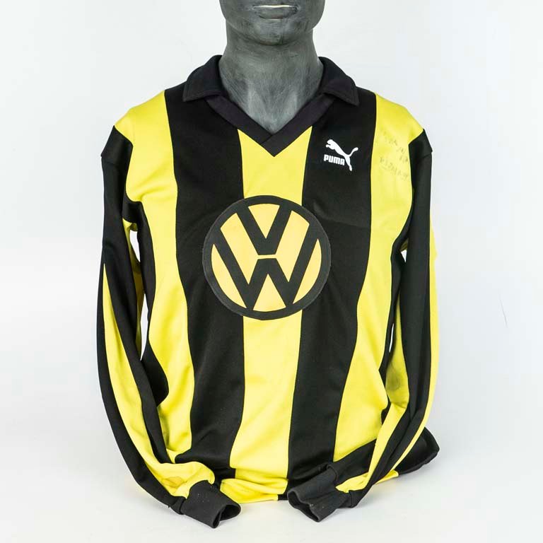 Lote anterior: Camiseta de Peñarol oficial marca PUMA N° 9 de 1989