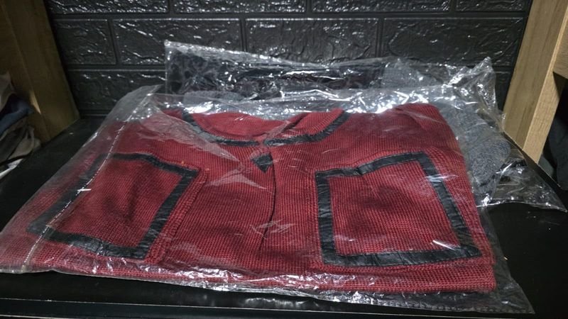 Lote de Ropa Variada con Aprox. 180 Prendas Empaquetadas Individualmente