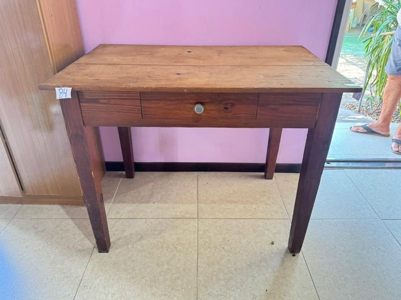 MESA DE CAMPO DE MADERA MACIZA CON CAJÓN - imagen 3