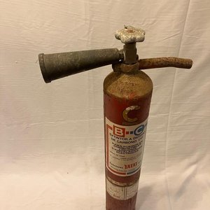 Extintor Antiguo de Dióxido de Carbono (CO₂) Marca Yatay - imagen 2