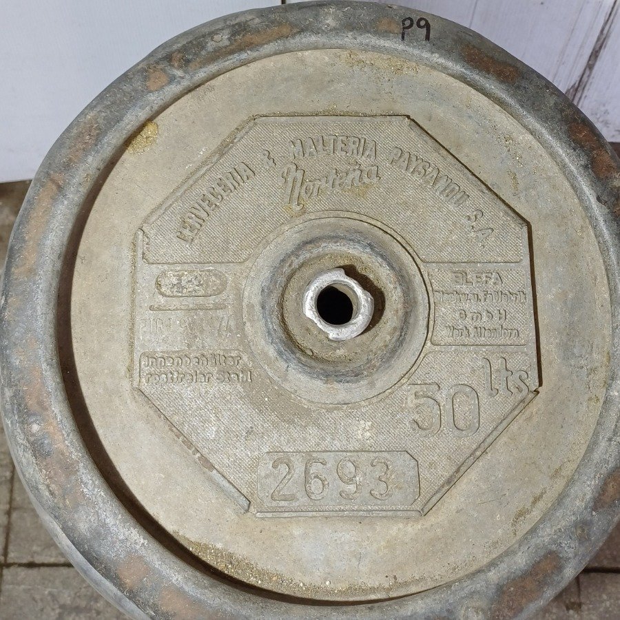 Antiguo barril de cerveza Norteña para decoración - imagen 3