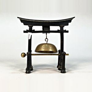 Gong Oriental en Metal Negro con Campanilla y Martillo de Bronce - imagen 1