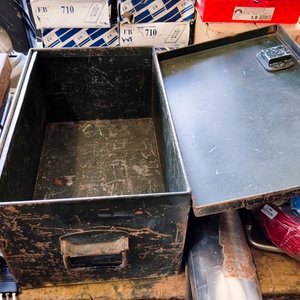 Lote siguiente: Caja de Herramientas Metálica con Doble Cerradura y Llaves