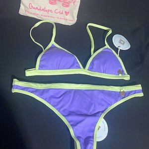 Lote anterior: Traje de Baño Bikini Guadalupe Cid Original Talle 4 Lila y Verde