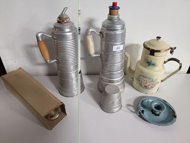 Lote de Termos de Aluminio, Tetera Esmaltada y Candelabro