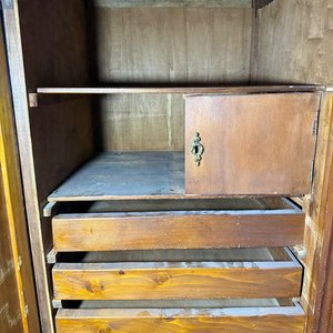 Ropero Antiguo Estilo Francés de Madera con 4 Puertas y Detalles Tallados - imagen 7