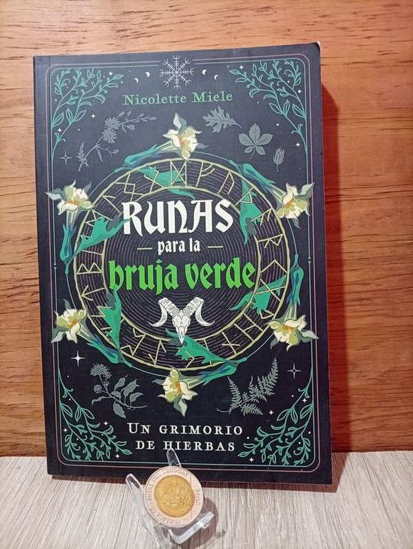 Libro "Runas para la Bruja Verde" - Grimorio de Hierbas y Magia Natural