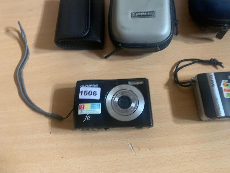 Lote anterior: Lotes de cámaras digitales y accesorios