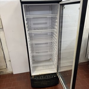 Botellero Refrigerado KUMA Negro 60x60x187cm - imagen 4