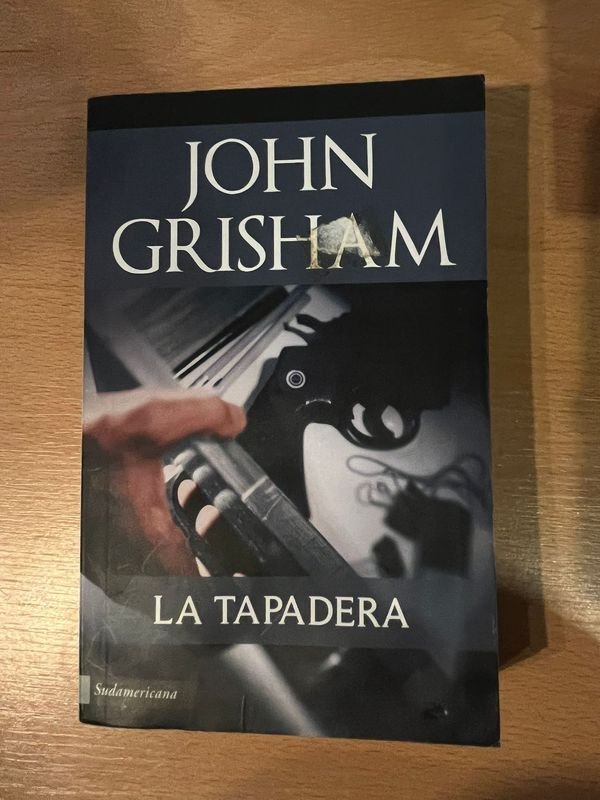 Lote anterior: Libro John Grisham La Tapadera en buen estado