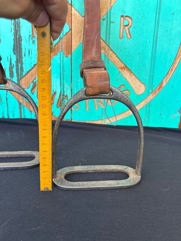Par de estribos hierro buena pisada con estriberas - Accesorios para Vehículos - imagen 5