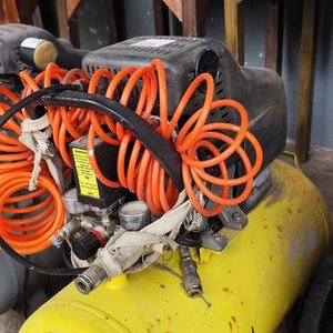 Lote anterior: Compresor de Aire Goldex 50 Litros con Manguera
