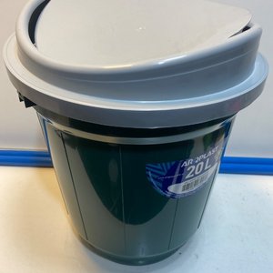 Set de Limpieza: Papelera Aroplast 20L, Escoba, Lampazo y Pala - imagen 5