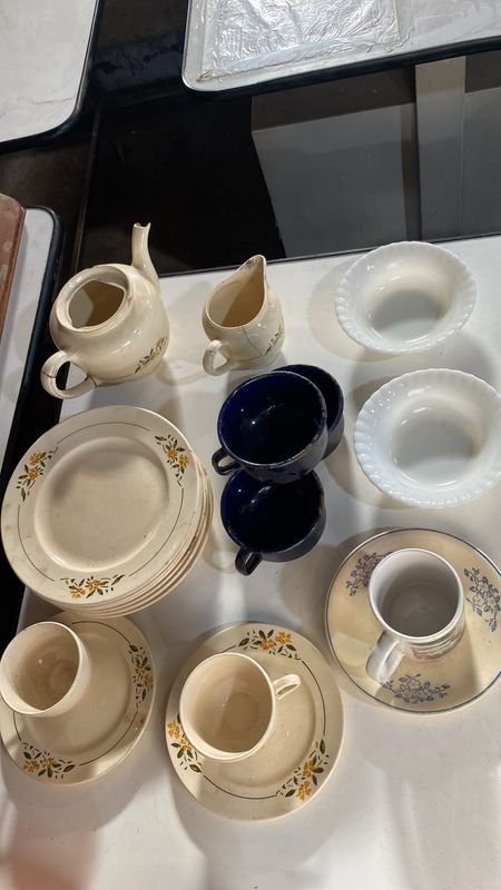 Juego de Té y Chocolatera con Tazas Enlozadas y Opalina - imagen 1