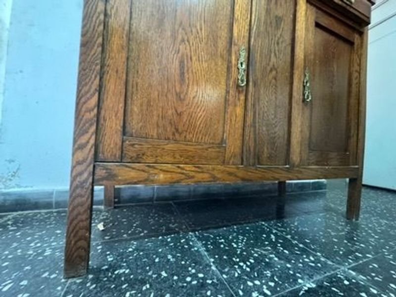 Alacena en Roble con Alzada y Tapa de Mármol - imagen 10