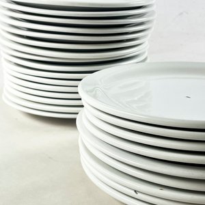 Lote de 24 Platos de Porcelana Blanca Libbey 23 cm - imagen 3